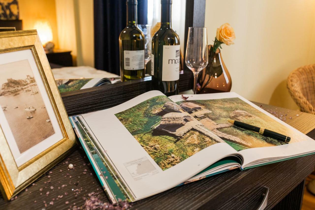 Central, Quiet, Cozy, Very Clean Private Apartment Close To Acropolis Атина Екстериор снимка