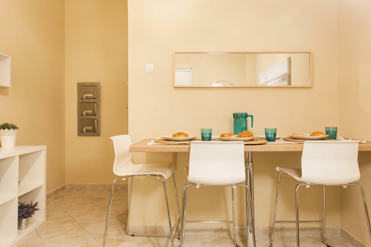 Central, Quiet, Cozy, Very Clean Private Apartment Close To Acropolis Атина Екстериор снимка